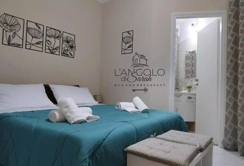تختخواب و صبحانه L Angolo Di Sarah
