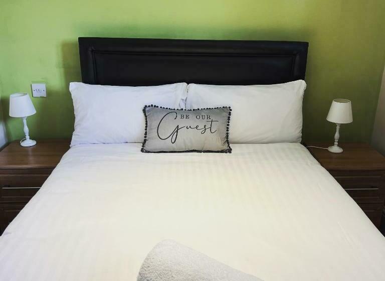 בית מלון כפרי The Poachers