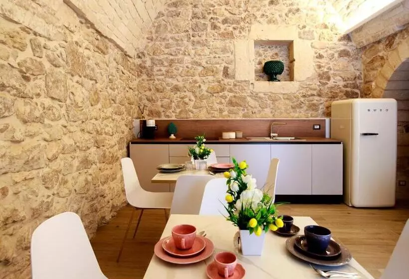 پانسیون Acanto  Viaggio Barocco