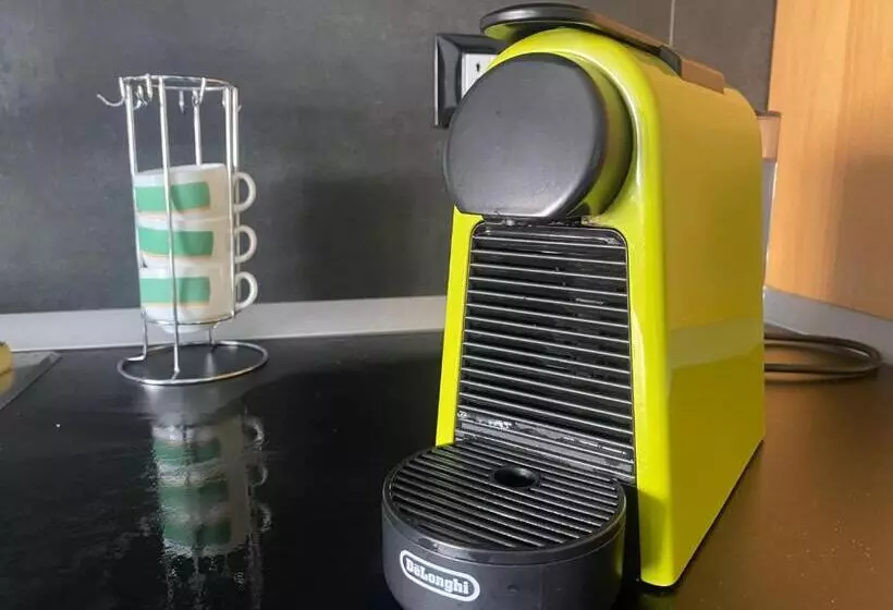 تختخواب و صبحانه Iris