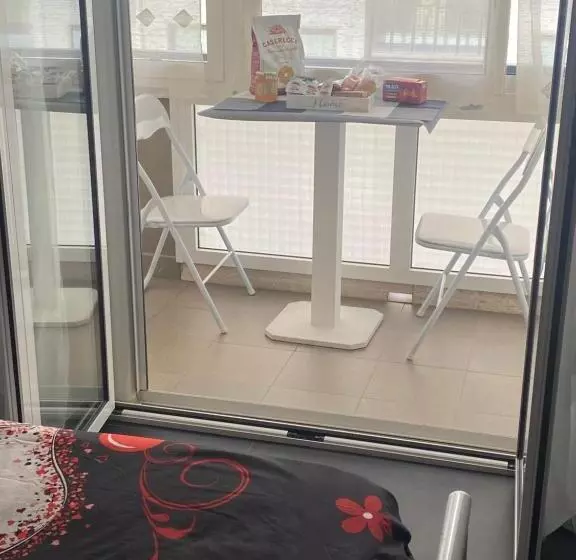 تختخواب و صبحانه Iris