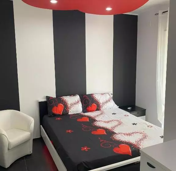 تختخواب و صبحانه Iris