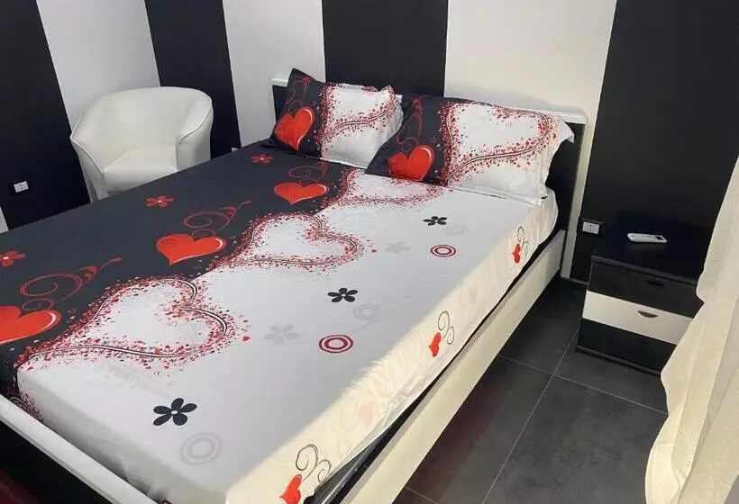 تختخواب و صبحانه Iris