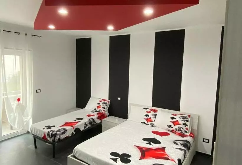 تختخواب و صبحانه Iris