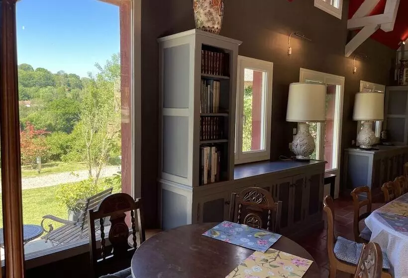 ペンション La Fontaine Romy