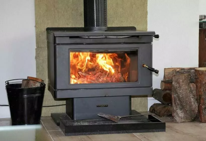 پانسیون Vilas Ambasador Bratin Dol