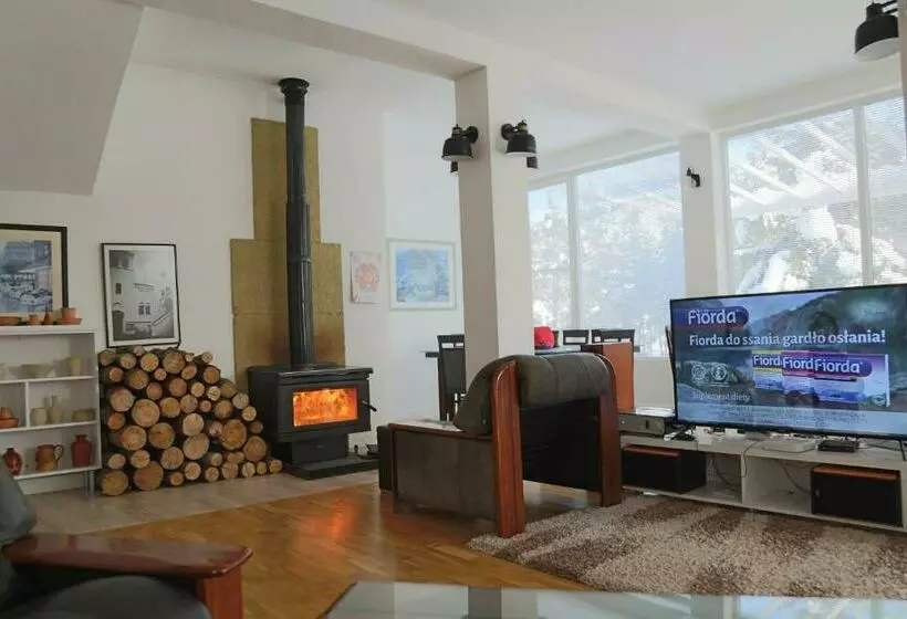 پانسیون Vilas Ambasador Bratin Dol