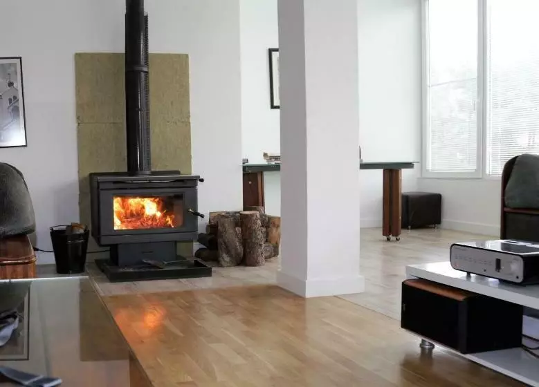 پانسیون Vilas Ambasador Bratin Dol