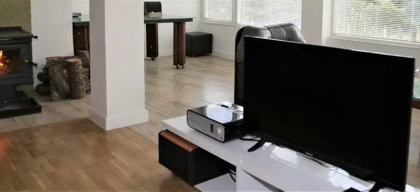 پانسیون Vilas Ambasador Bratin Dol