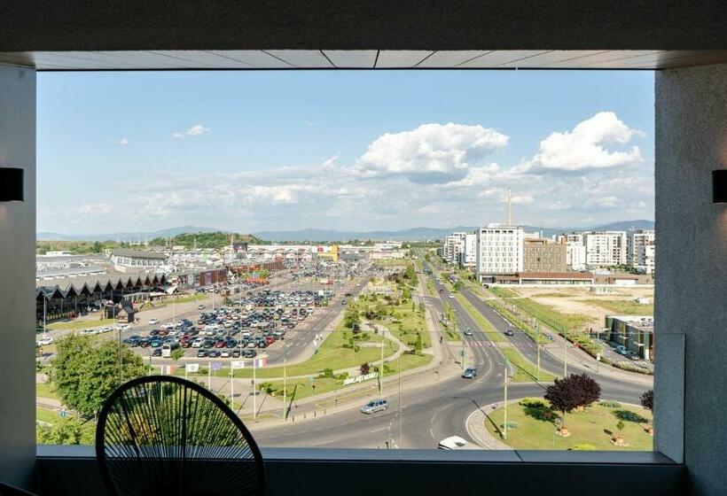 Apart B&v 55 Qualis   Luxury Mountain Escape