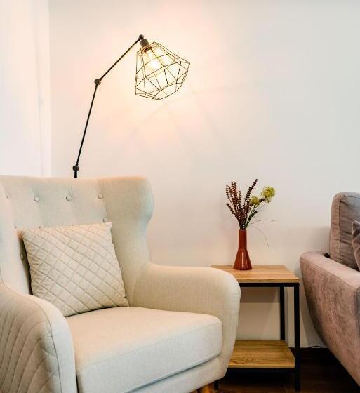 Apart B&v 55 Qualis   Luxury Mountain Escape