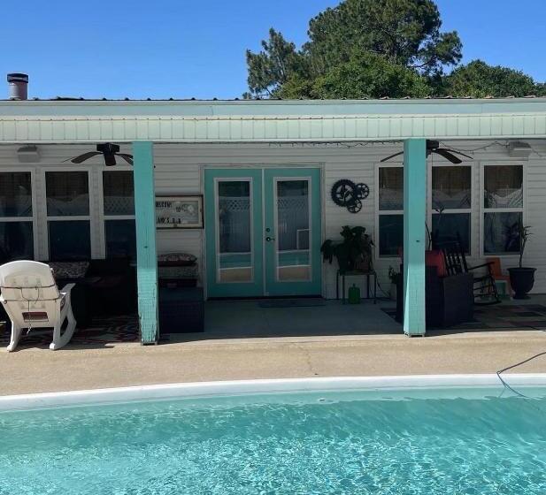 ベッドアンドブレックファースト Amy’s Poolside Retreat