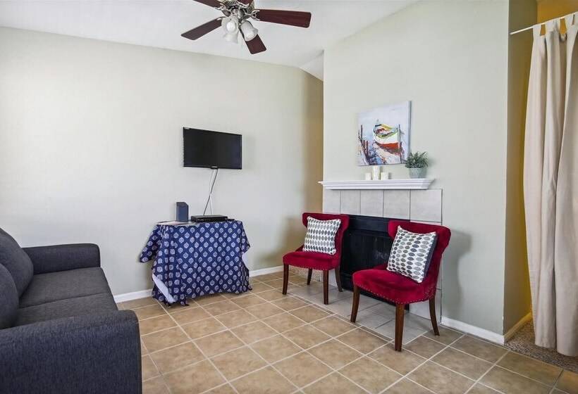 Palms At Cove View 1704 Glowing Fun