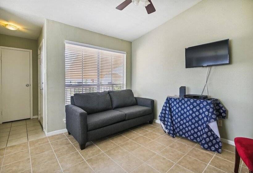 Palms At Cove View 1704 Glowing Fun