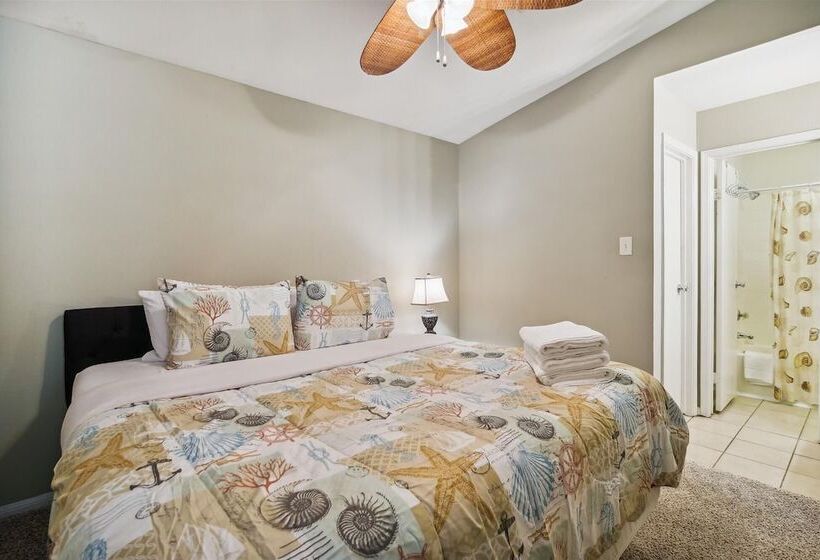 Palms At Cove View 1704 Glowing Fun