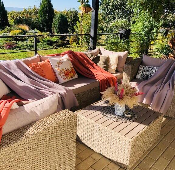 膳宿费 къща за гости сърцето на долината /the Heart Of The Valley