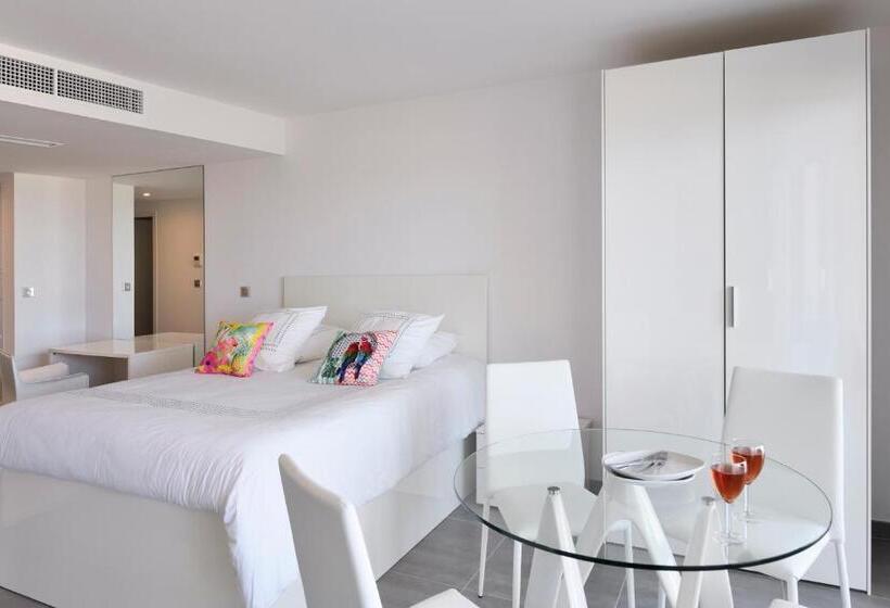 هتل Le Nautilia Résidence De Luxe Réservée Aux Couples