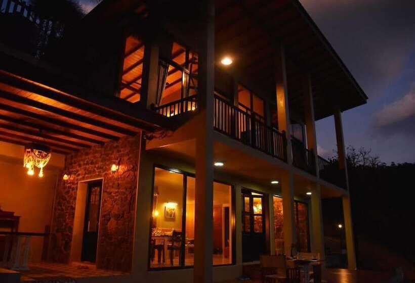 Hotel The Capoe House