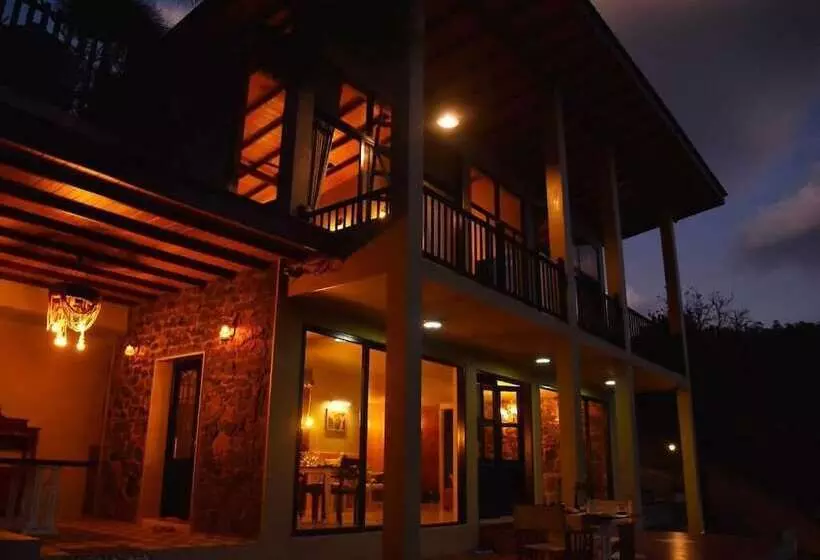 ホテル The Capoe House