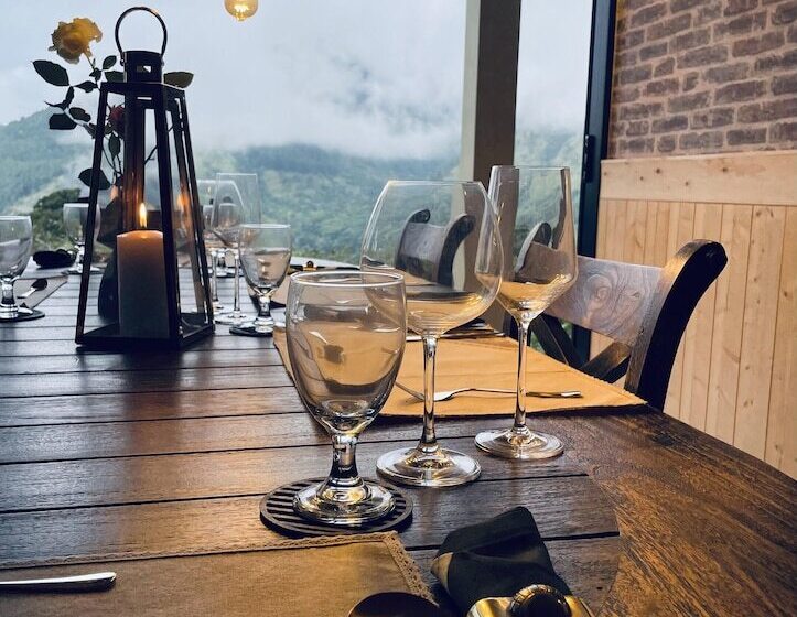 Hotel The Capoe House