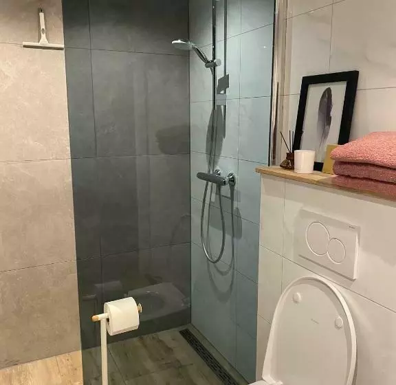 Majatalo Zwikker Aan De Haven