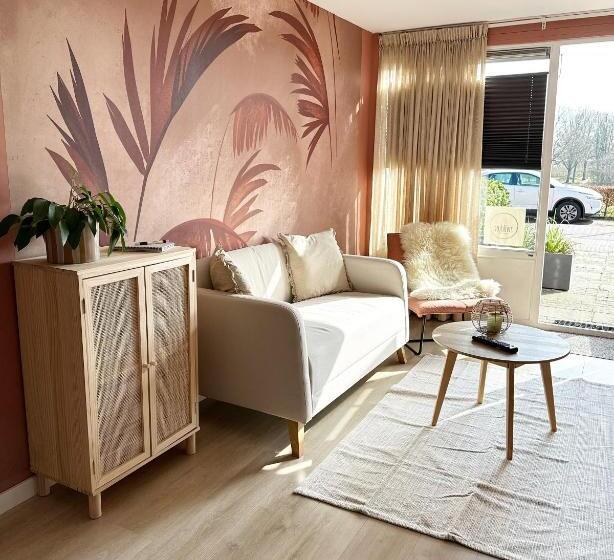 פנסיון Zwikker Aan De Haven