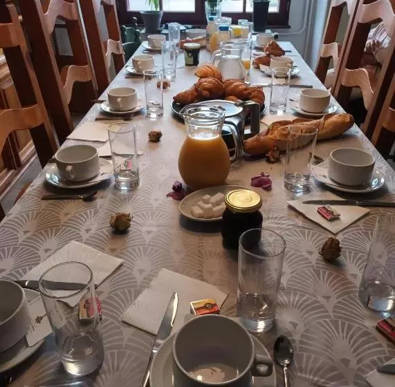 Aamiaismajoitus (B&B) Chambres D Hôtes Le Veilleur De Noblat