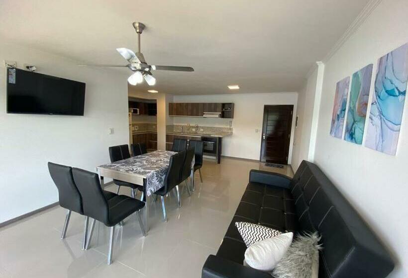 Departamento Con Vista Al Lago En Veneto Village