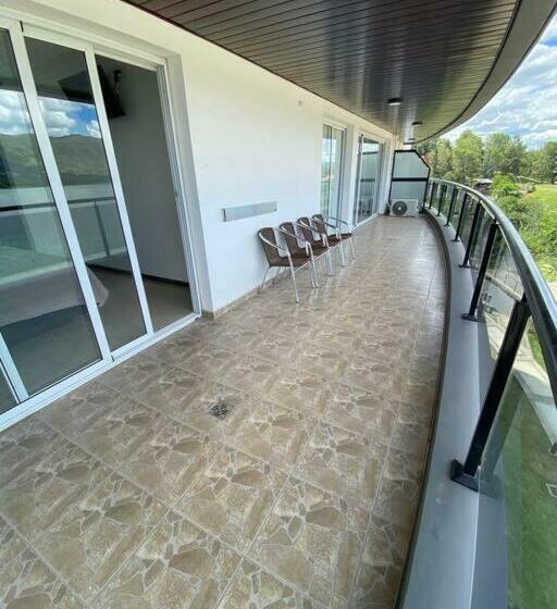 Departamento Con Vista Al Lago En Veneto Village