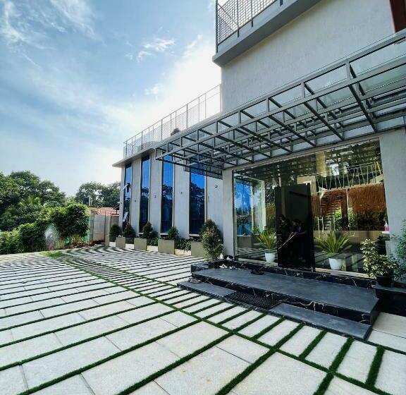 Miracle Hotel And Resorts