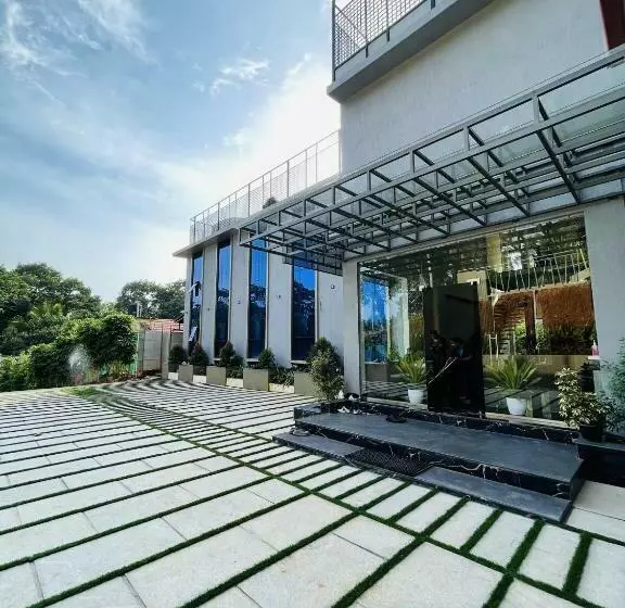 Miracle Hotel And Resorts