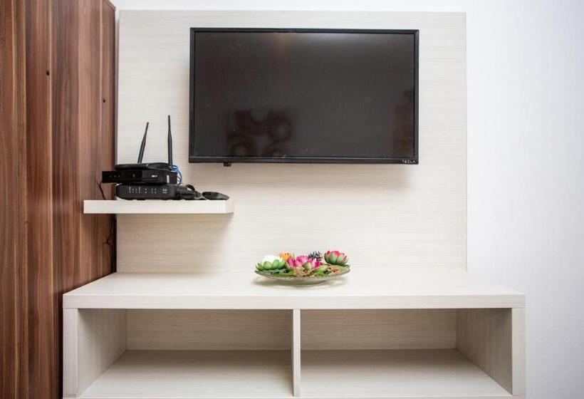 پانسیون Apartments Jelena Ulcinj