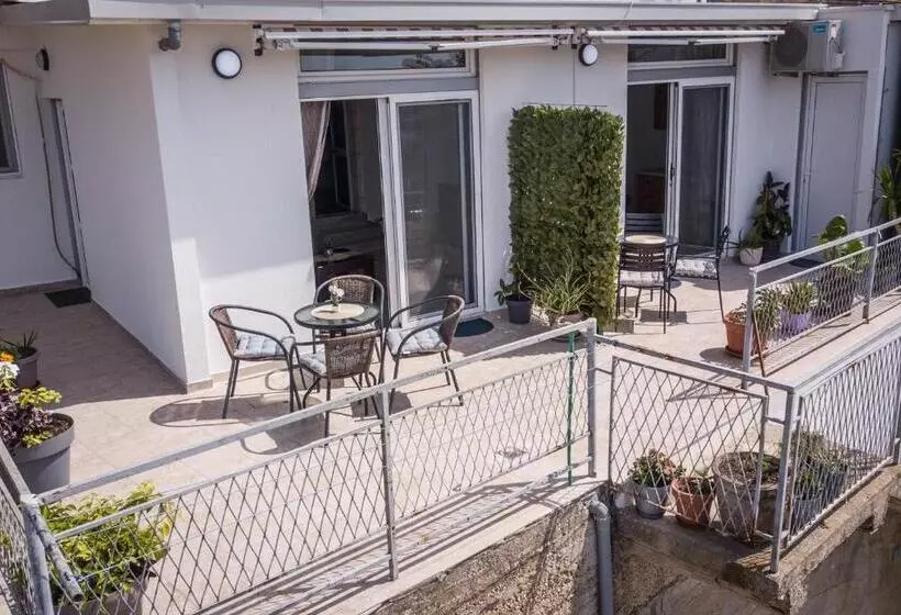 پانسیون Apartments Jelena Ulcinj