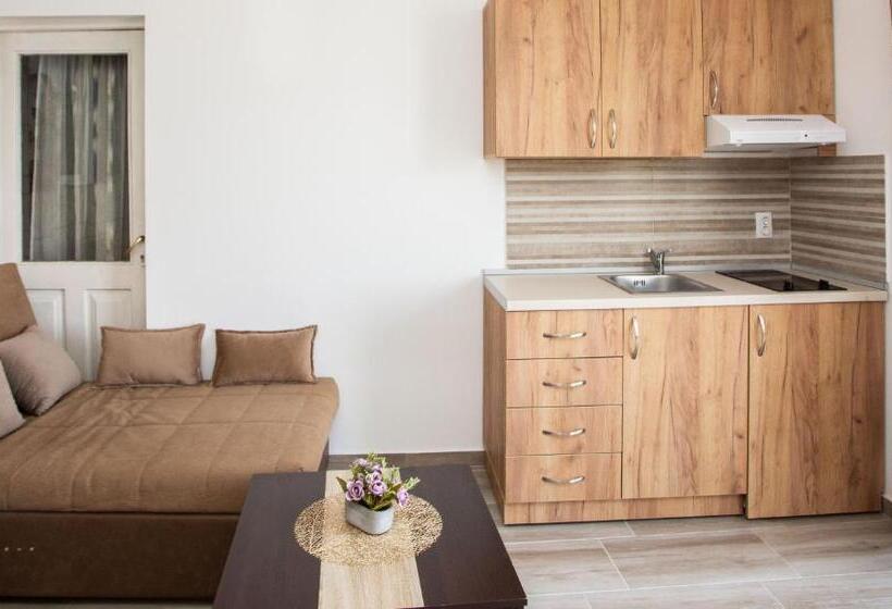 پانسیون Apartments Jelena Ulcinj