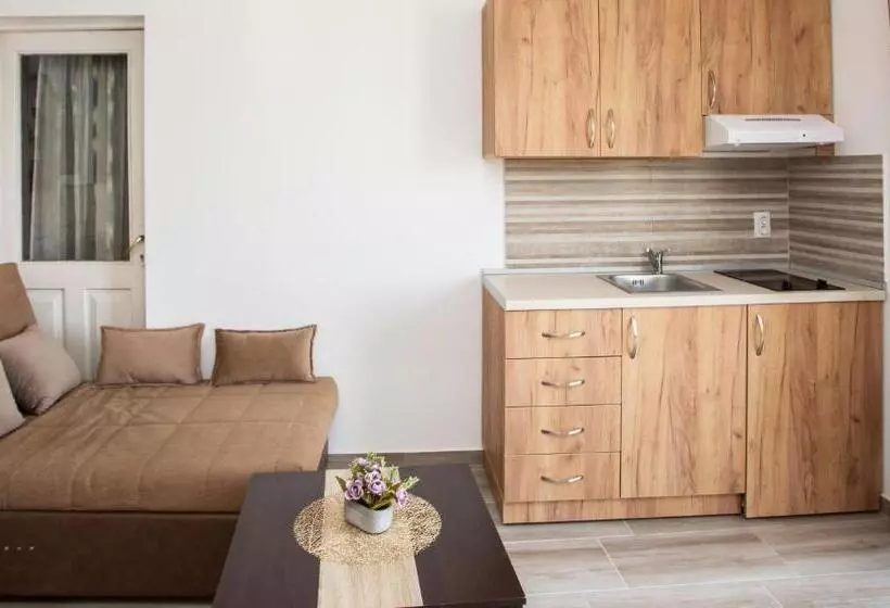 پانسیون Apartments Jelena Ulcinj