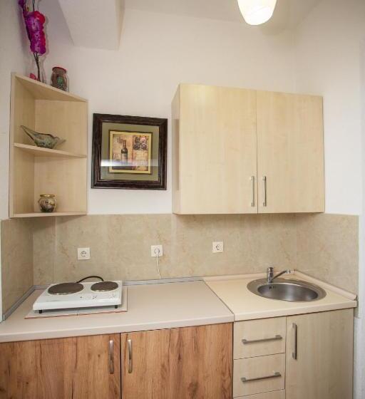 پانسیون Apartments Jelena Ulcinj