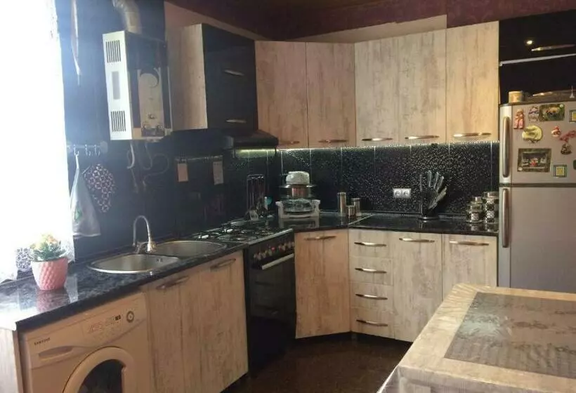 پانسیون Tristan Guest House