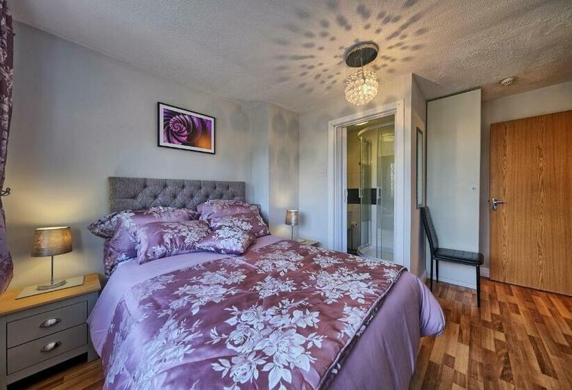 بنسيون Upton Village Guest House