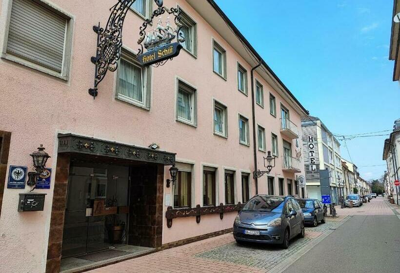 تختخواب و صبحانه Schiff