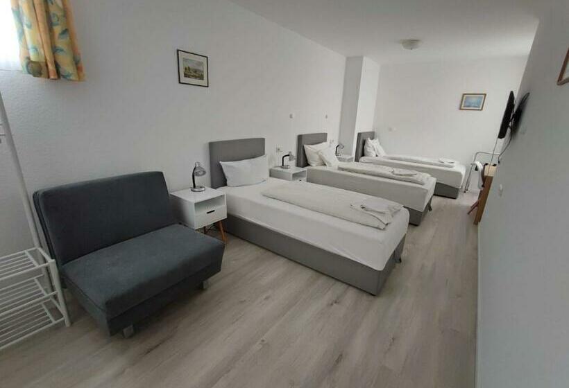 تختخواب و صبحانه Schiff