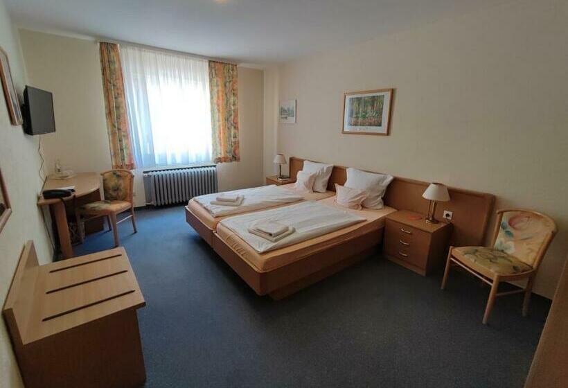 تختخواب و صبحانه Schiff