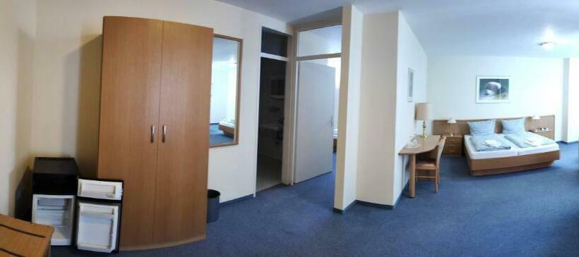 تختخواب و صبحانه Schiff