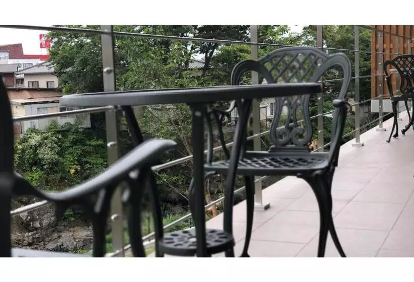 Hotelli Coonel Inn   Vacation Stay 33527v