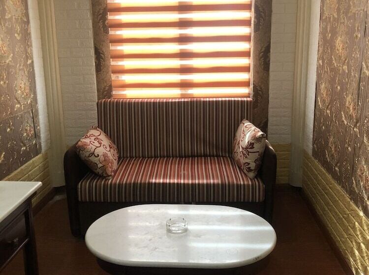 فندق Luxor Empire