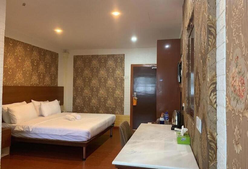 فندق Luxor Empire