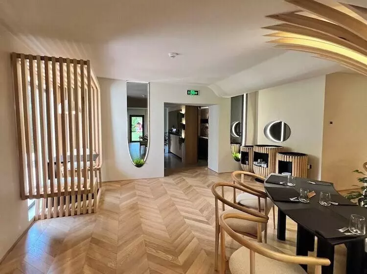 استراحتگاه Garden Retreat Junior