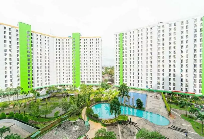 ホテル Redliving Apartemen Green Lake View Ciputat   Farida Property 2 Tower E
