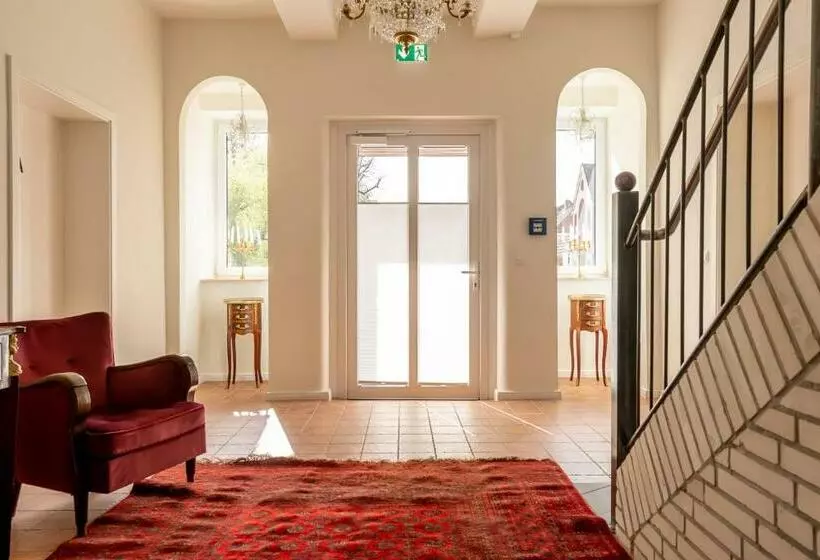 Landschaftliches Haus