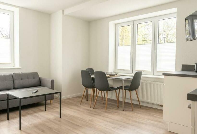 Landschaftliches Haus