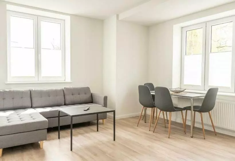 Landschaftliches Haus